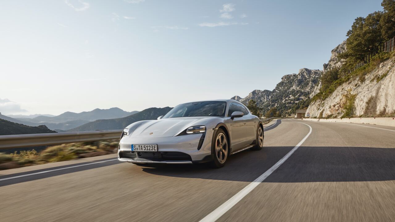 Porsche Taycan 4 Cross Turismo