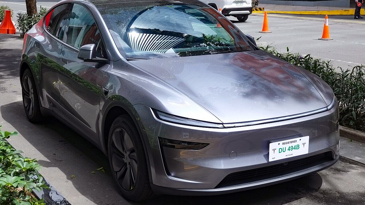 Tesla Model Y Long Range AWD Juniper