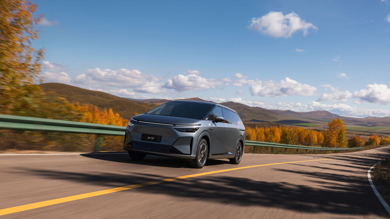 Xpeng X9 Performance