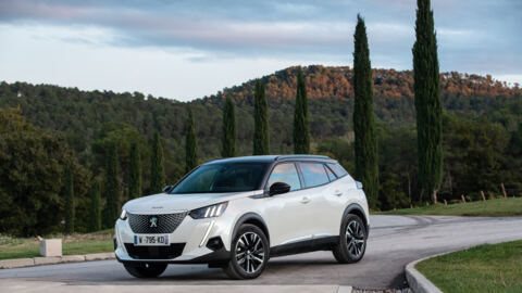 Peugeot e-2008 GT