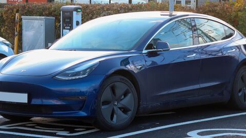 Tesla Model 3 Performance (2019)