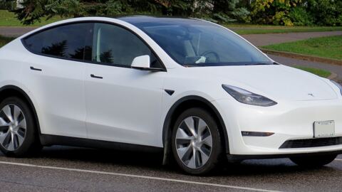 Tesla Model Y Long Range RWD (2024)